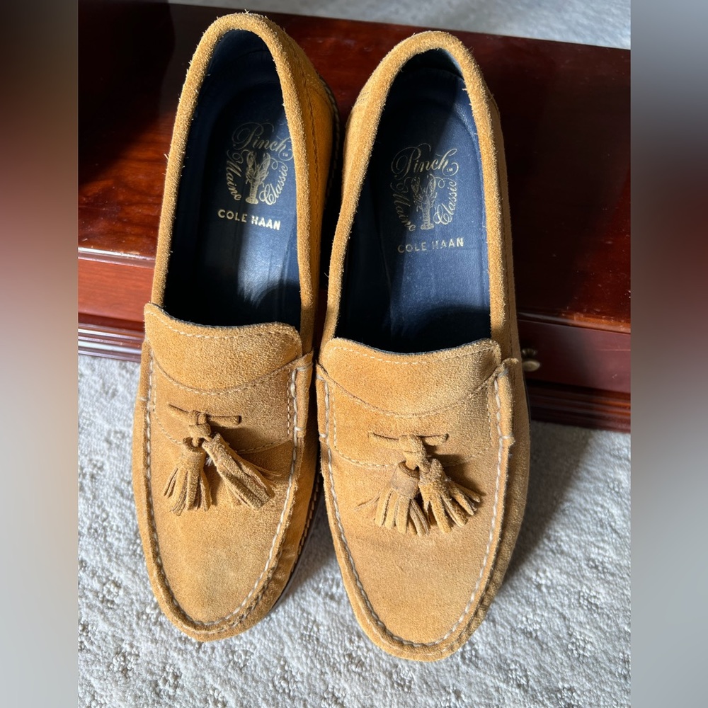 Cole Haan Pinch Suede Tassel Loafer Size 9.5.